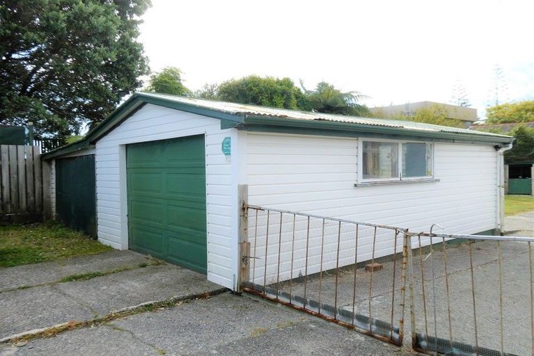 Photo of property in 82 Tasman Street, Karoro, Greymouth, 7805