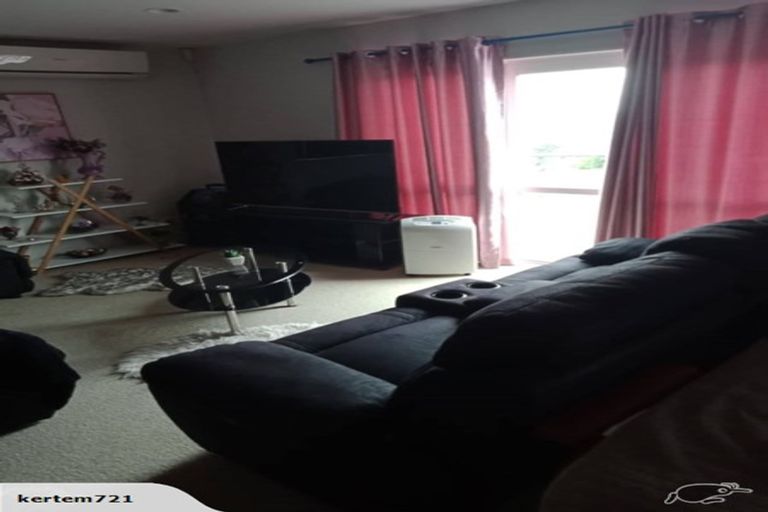 Photo of property in 2/491 Whangaparaoa Road, Stanmore Bay, Whangaparaoa, 0932