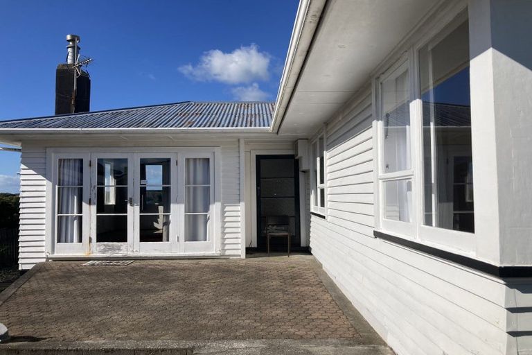 Photo of property in 18 Watene Crescent, Waitara, 4320