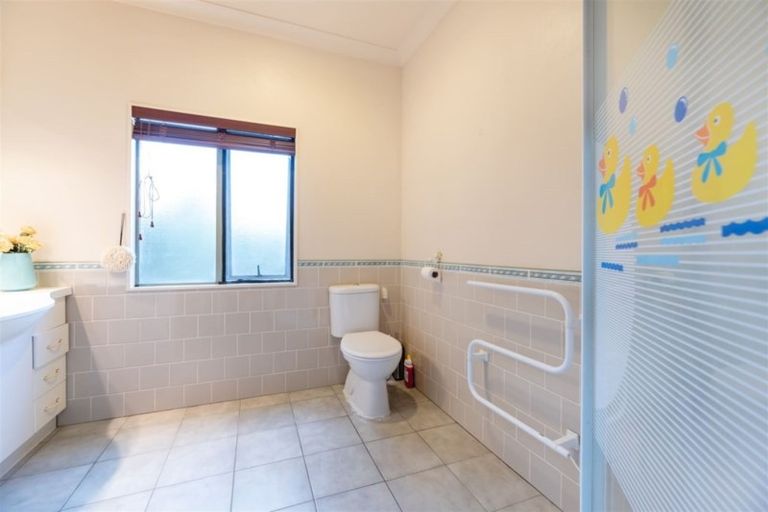 Photo of property in 279c Royal Road, Massey, Auckland, 0614