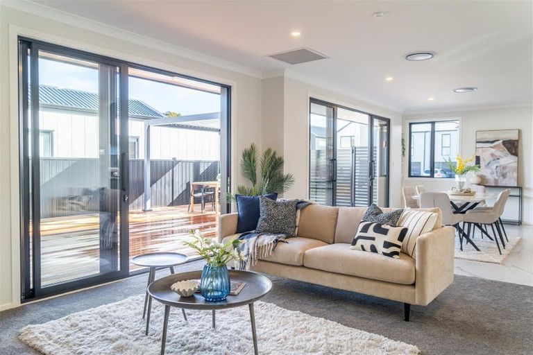 Photo of property in 17 Cynisca Crescent, Wallaceville, Upper Hutt, 5018