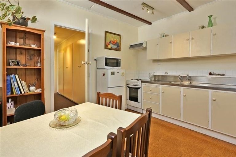 Photo of property in 8 Priestley Road, Bluff Hill, Napier, 4110