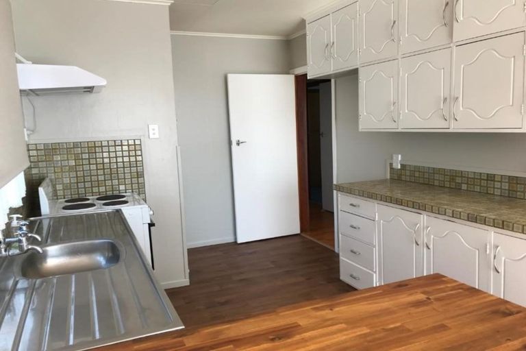 Photo of property in 19 Sunnyside Road, Nawton, Hamilton, 3200