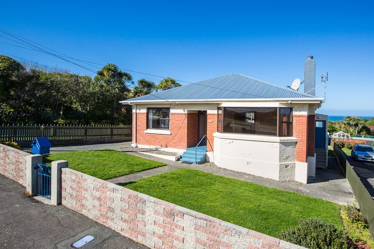 Photo of property in 125 Tomahawk Road, Andersons Bay, Dunedin, 9013