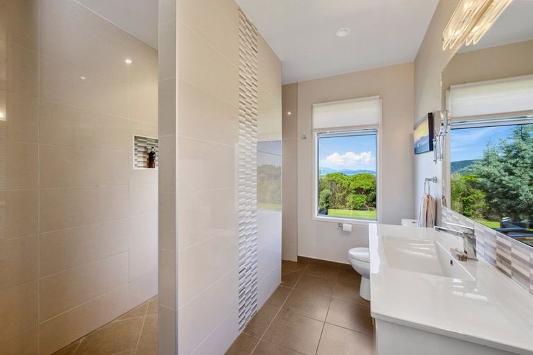 Photo of property in 36 Lacebark Drive, Kinloch, Taupo, 3377