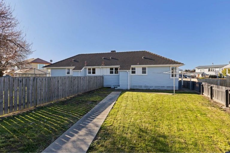 Photo of property in 4-6 Dix Crescent, Riversdale, Blenheim, 7201