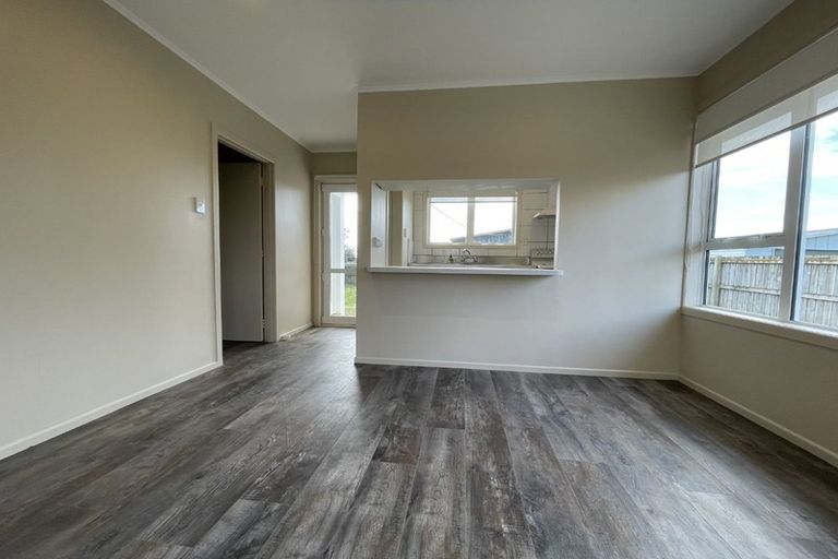 Photo of property in 19 Jupiter Street, Rosehill, Papakura, 2113