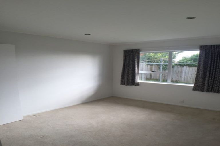 Photo of property in 4/94 Lynwood Road, New Lynn, Auckland, 0600