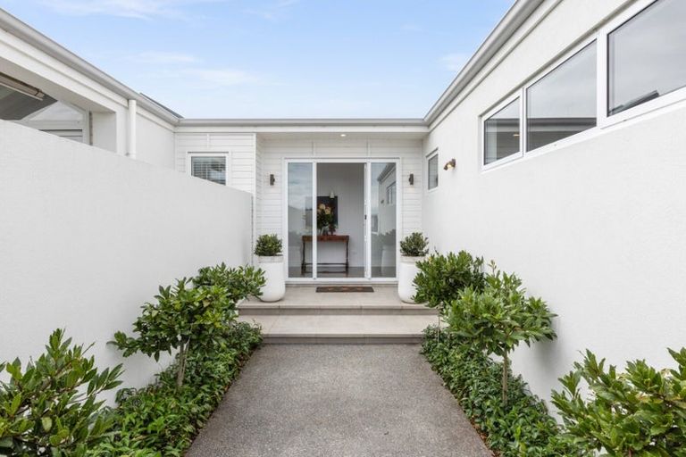 Photo of property in 25 Grooby Place, Havelock North, 4130