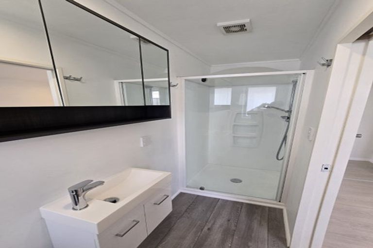 Photo of property in 4 Kiwi Road, Raumati Beach, Paraparaumu, 5032