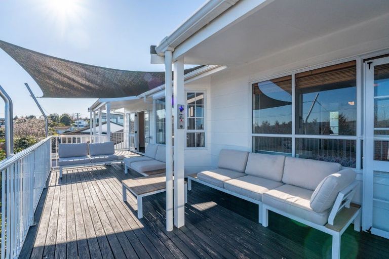 Photo of property in 4 Ingle Avenue, Waipahihi, Taupo, 3330