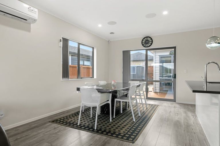 Photo of property in 26 Softwood Avenue, Takanini, 2110