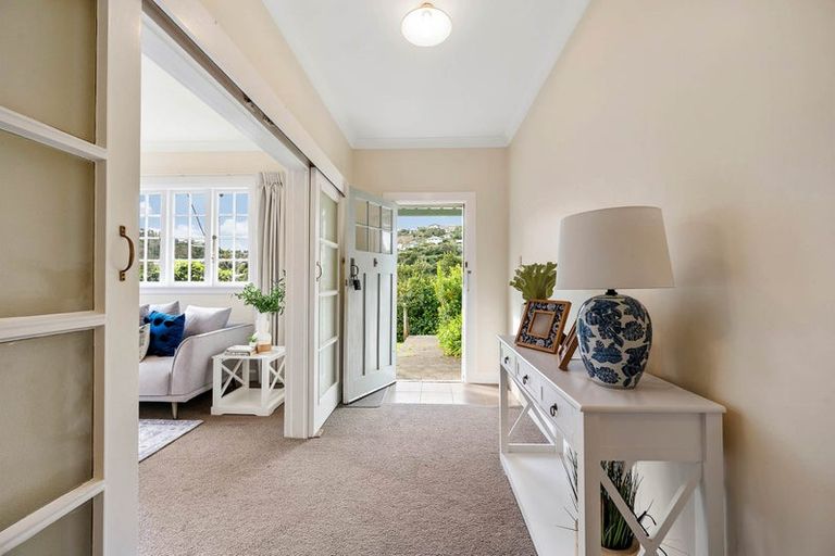 Photo of property in 14 Delhi Crescent, Khandallah, Wellington, 6035