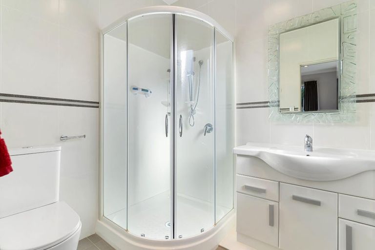 Photo of property in 76 Baverstock Road, Flat Bush, Auckland, 2016