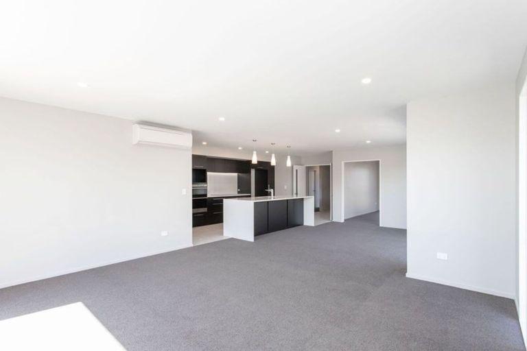 Photo of property in 60 Cameo Grove, Marshland, Christchurch, 8083