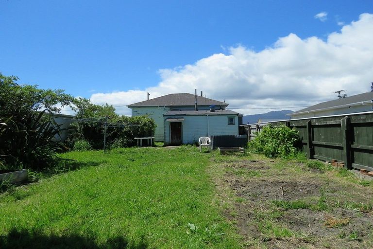 Photo of property in 44 Adderley Street, Westport, 7825