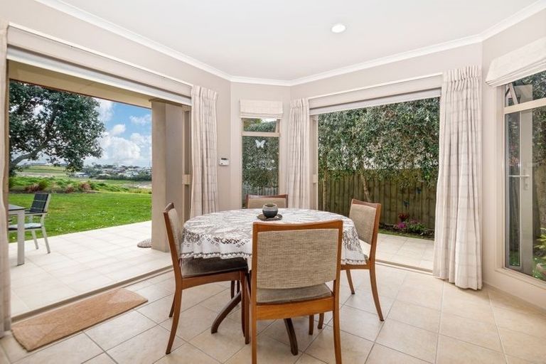 Photo of property in 8/126 Whangaparaoa Road, Red Beach, 0932
