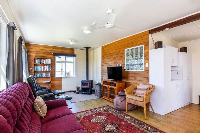 Photo of property in 13 Rangatira Drive, Mangakino, 3421