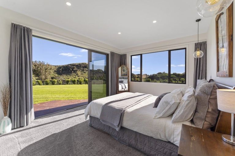 Photo of property in 180 North Manakau Road, Manakau, Levin, 5573