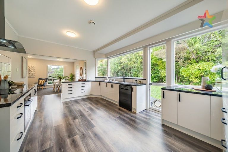 Photo of property in 49 Manuka Street, Stokes Valley, Lower Hutt, 5019