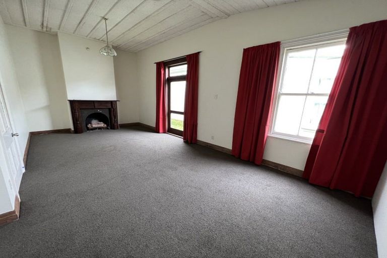 Photo of property in 8 Bourke Street, Palmerston North, 4410