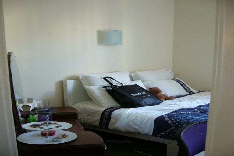 Photo of property in 2/25 Clifton Terrace, Kelburn, Wellington, 6012