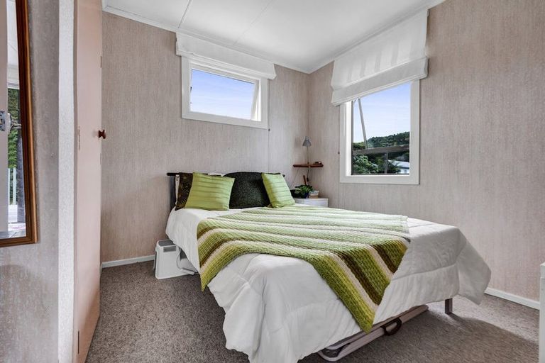 Photo of property in 21 Hills Road, Tongaporutu, Urenui, 4378