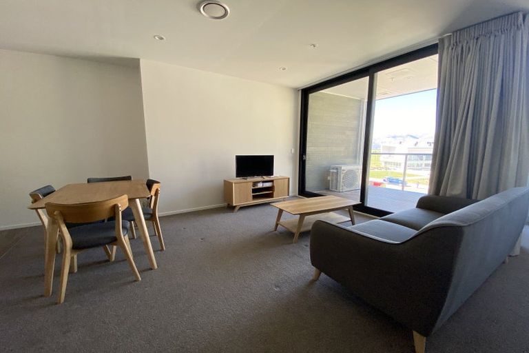 Photo of property in Wyndham Gardens Apartments, 30 Red Oaks Drive, Frankton, Queenstown, 9300