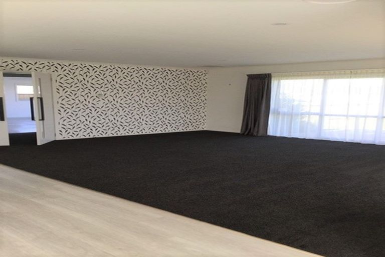 Photo of property in 1 Gardner Place, Otaki, 5512