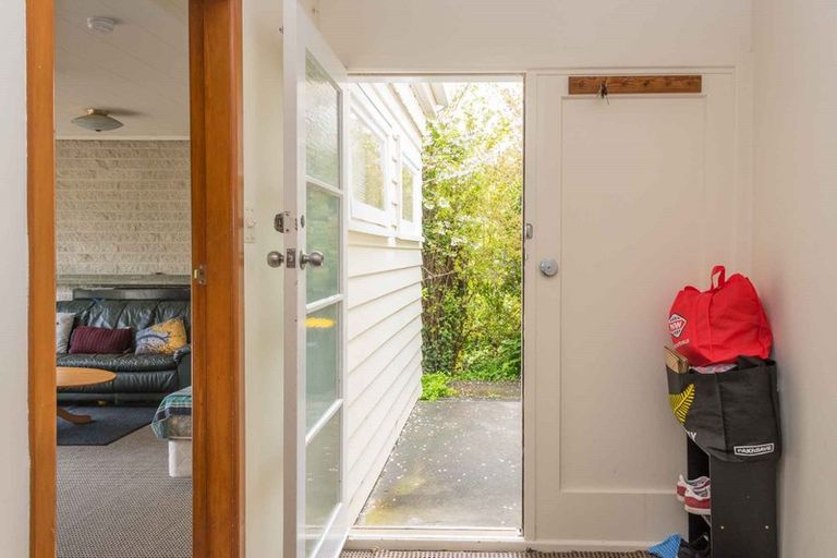 Photo of property in 30a Collier Avenue, Karori, Wellington, 6012