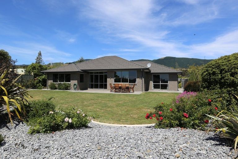 Photo of property in 23 Woodstock Place, Stoke, Nelson, 7011