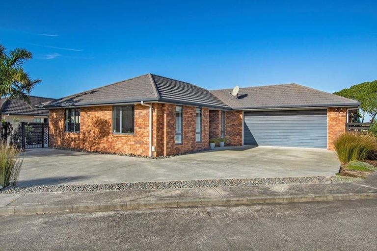 Photo of property in 50 Ocean View Rise, Ruakaka, 0116