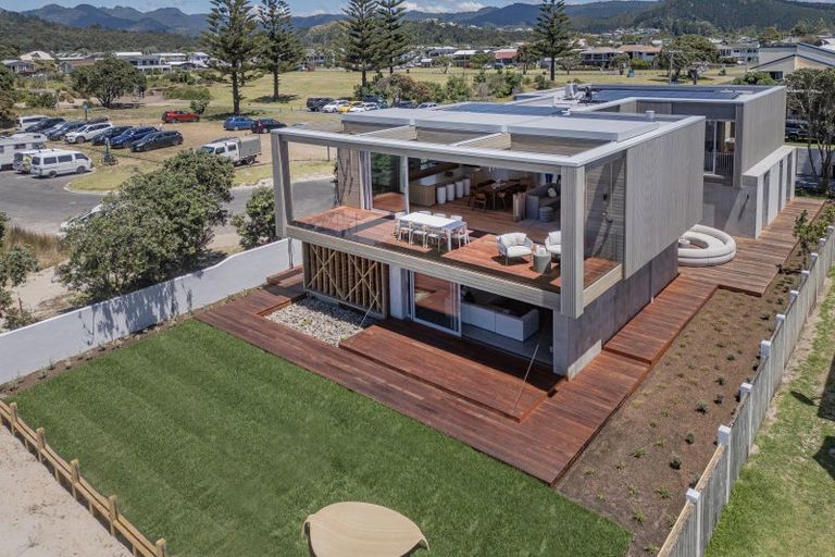 Photo of property in 100 Pipi Road, Whangamata, 3620