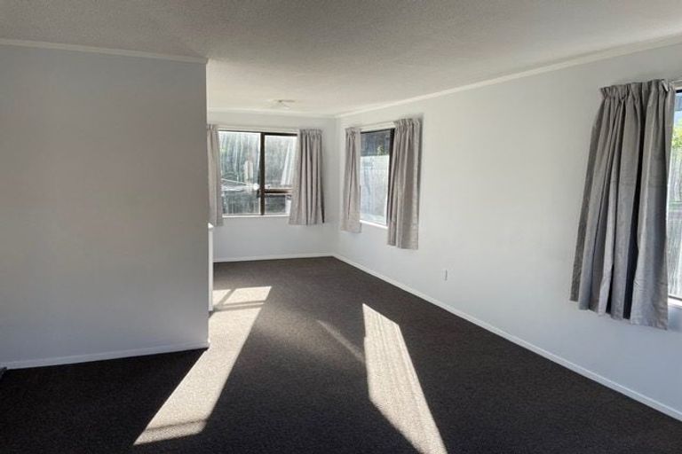 Photo of property in 63 Percy Dyett Drive, Karori, Wellington, 6012