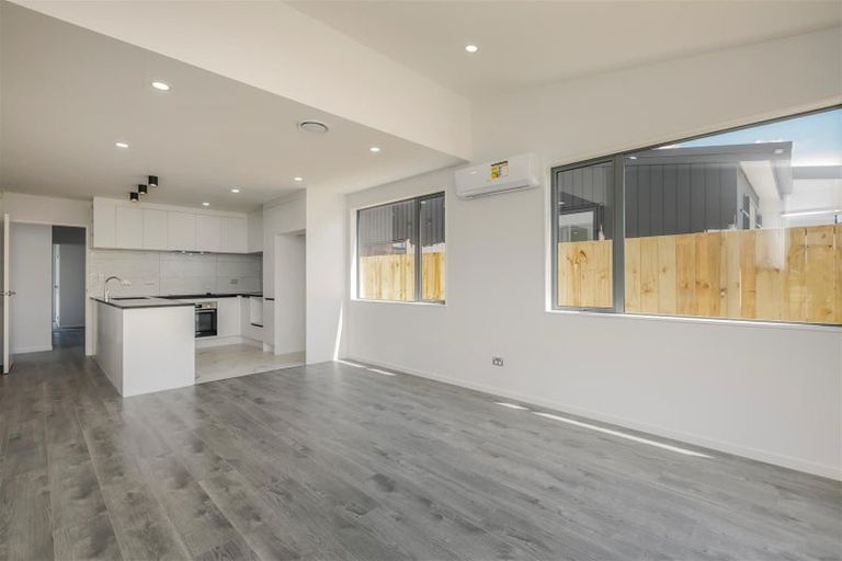 Photo of property in 42 Clayden Shuttleworth Street, Papakura, 2110