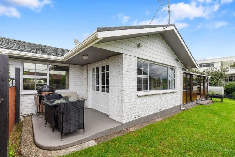 Photo of property in 19 Endeavour Avenue, Welcome Bay, Tauranga, 3112