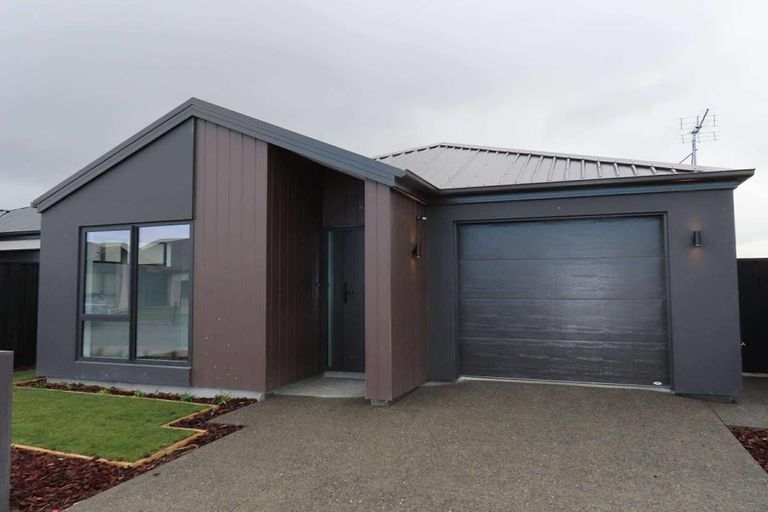 Photo of property in 24 Mcgrath Lane, Rangiora, 7400