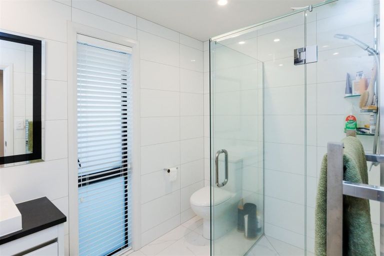 Photo of property in 5 Freedom Drive, Kelvin Grove, Palmerston North, 4414