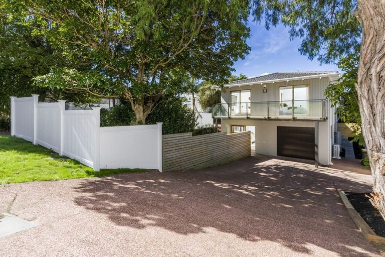 Photo of property in 1/23 Beach Road, Castor Bay, Auckland, 0620