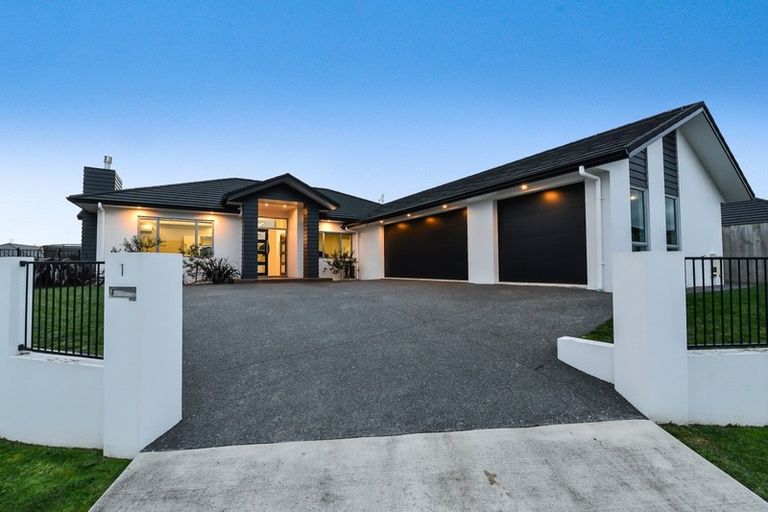 Photo of property in 18 Batten Drive, Flagstaff, Hamilton, 3210