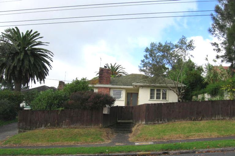 Photo of property in 90 Woodglen Road, Glen Eden, Auckland, 0602