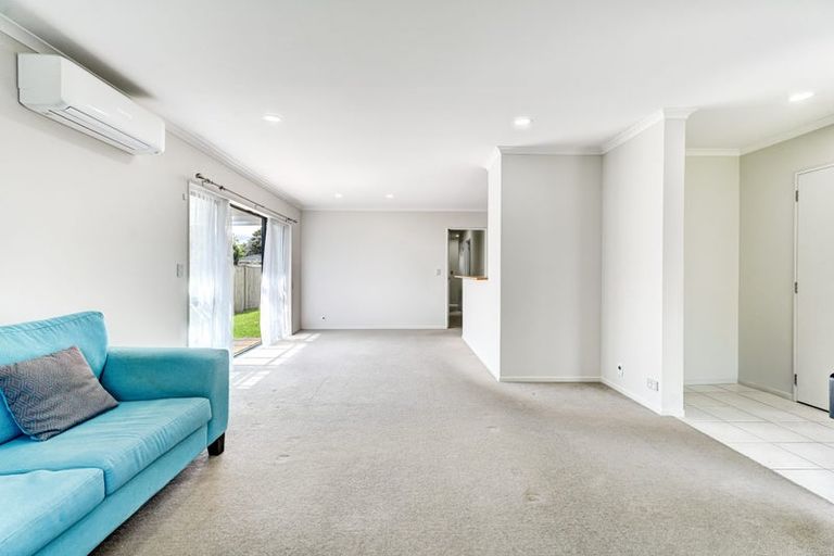 Photo of property in 8 Avonglen Court, Wattle Downs, Auckland, 2103