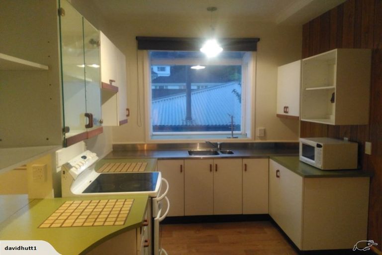 Photo of property in 16 Richmond Avenue, Karori, Wellington, 6012