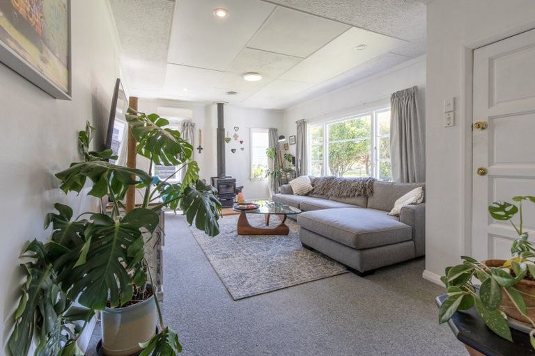 Photo of property in 38 Queen Street, Dannevirke, 4930