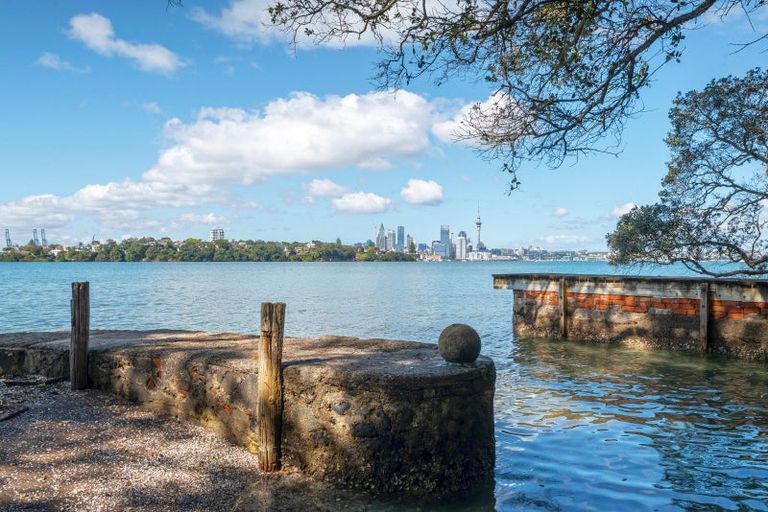 Photo of property in 51 Norwood Road, Bayswater, Auckland, 0622