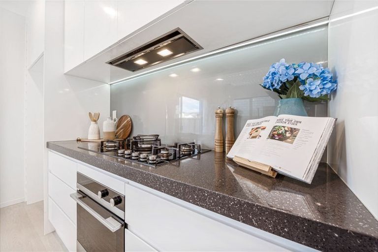 Photo of property in 62 Donegal Park Drive, Flat Bush, Auckland, 2019