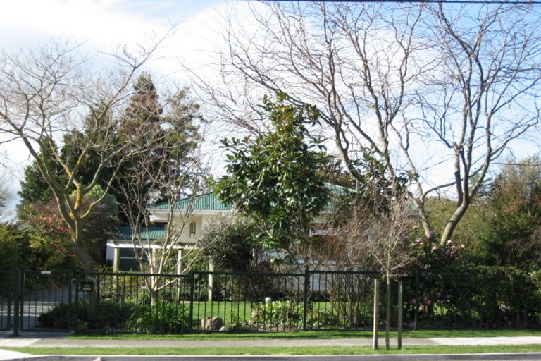 Photo of property in 36 Guthrie Road, Havelock North, 4130