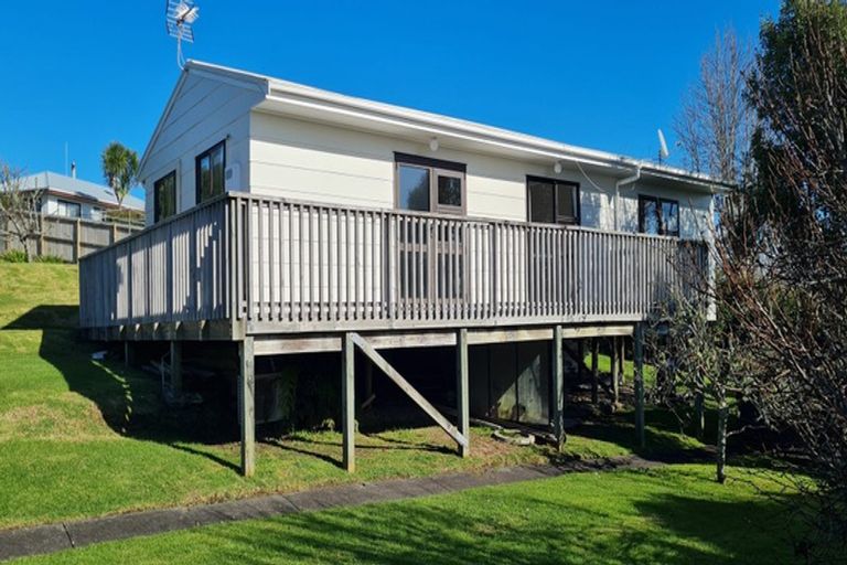 Photo of property in 24 Alton Avenue, Hillcrest, Auckland, 0627