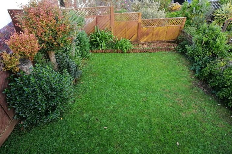 Photo of property in 2/33 Wolsley Avenue, Milford, Auckland, 0620