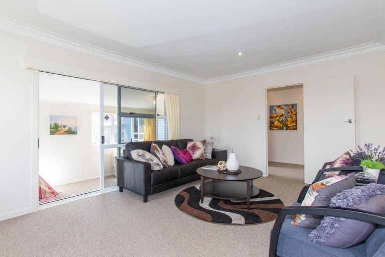 Photo of property in 1/14 Tristram Avenue, Forrest Hill, Auckland, 0620